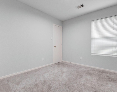 10627 Ince Lane - Photo Thumbnail 14