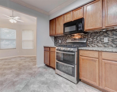 10627 Ince Lane - Photo Thumbnail 7