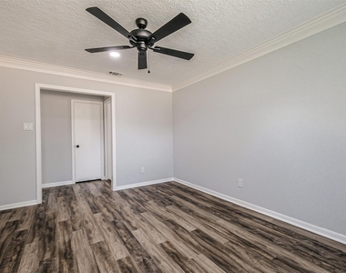 20506 Park Pine Drive - Photo Thumbnail 6