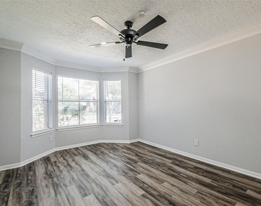 20506 Park Pine Drive - Photo Thumbnail 5
