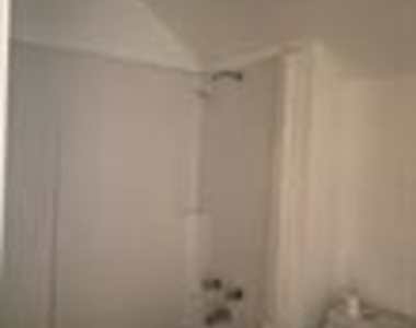 800 Travis Street - Photo Thumbnail 7