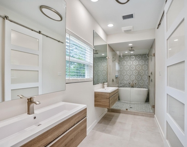710 Thornwood - Photo Thumbnail 22