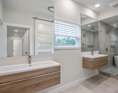 710 Thornwood - Photo Thumbnail 21