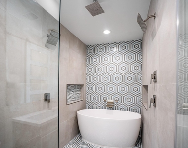 710 Thornwood - Photo Thumbnail 24