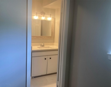 415 Cole Street - Photo Thumbnail 11