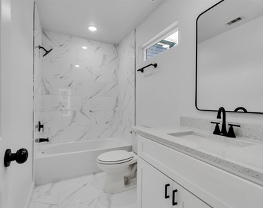 8102 Crestview Unit A Drive - Photo Thumbnail 14