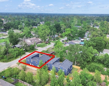 8102 Crestview Unit A Drive - Photo Thumbnail 27