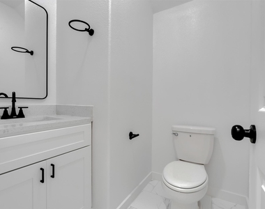 8102 Crestview Unit A Drive - Photo Thumbnail 21