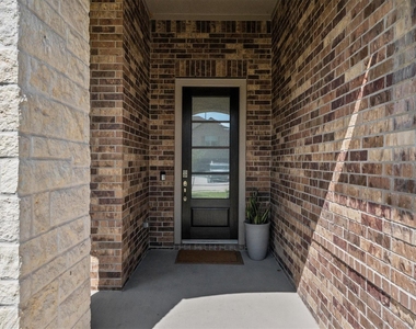 15726 Rosemary Hill Lane - Photo Thumbnail 7