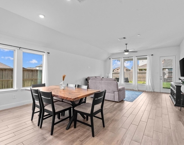 15726 Rosemary Hill Lane - Photo Thumbnail 19