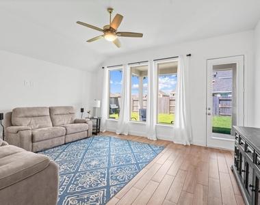 15726 Rosemary Hill Lane - Photo Thumbnail 2