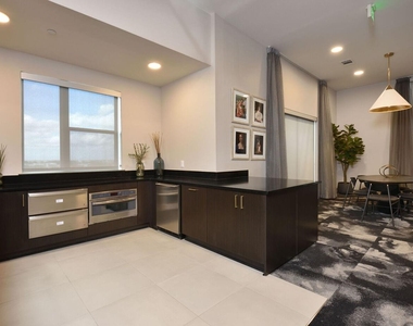 6400 Washington Street Avenue - Photo Thumbnail 34