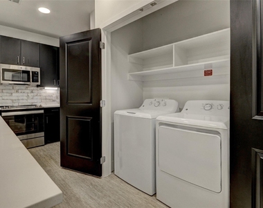 6400 Washington Street Avenue - Photo Thumbnail 3