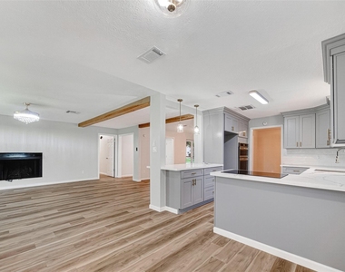 25503 Foxbriar Lane - Photo Thumbnail 12