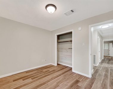 25503 Foxbriar Lane - Photo Thumbnail 25