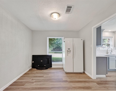 25503 Foxbriar Lane - Photo Thumbnail 10
