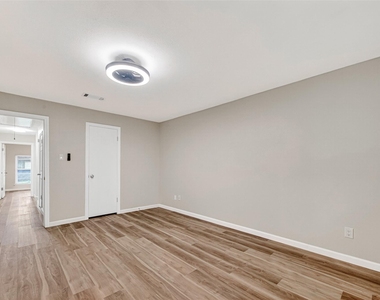 25503 Foxbriar Lane - Photo Thumbnail 33