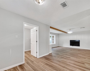 25503 Foxbriar Lane - Photo Thumbnail 13