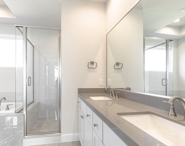 2718 Grand Fountains Drive - Photo Thumbnail 10