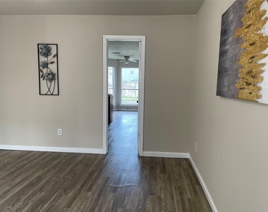 6614 Amberfield Lane - Photo Thumbnail 4
