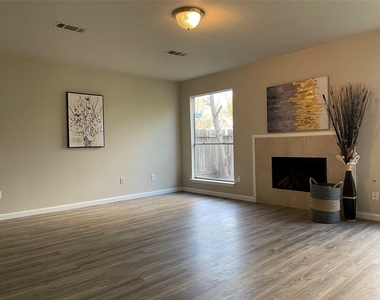 6614 Amberfield Lane - Photo Thumbnail 6