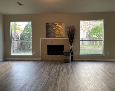 6614 Amberfield Lane - Photo Thumbnail 8