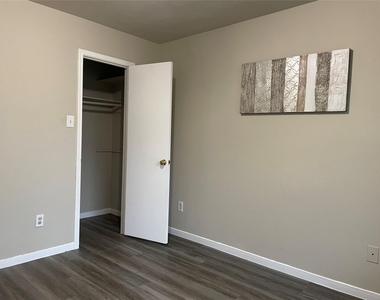 6614 Amberfield Lane - Photo Thumbnail 28