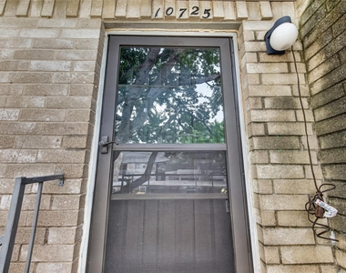 10725 Braes Bend Drive - Photo Thumbnail 5