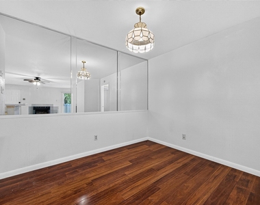 10725 Braes Bend Drive - Photo Thumbnail 11