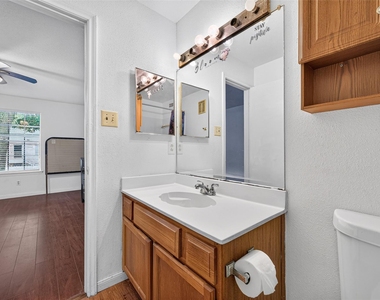 10725 Braes Bend Drive - Photo Thumbnail 28