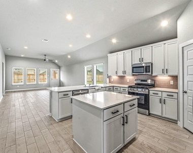 2623 Rusty Carabeen Court - Photo Thumbnail 8