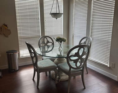 9322 Meadow Ford Court - Photo Thumbnail 6
