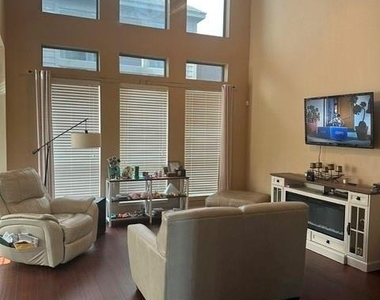 9322 Meadow Ford Court - Photo Thumbnail 4