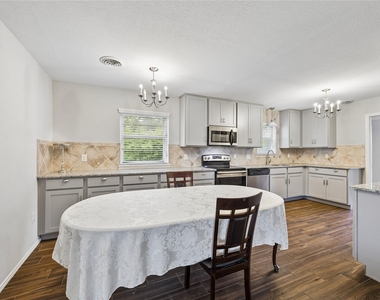 5402 Queensloch Drive - Photo Thumbnail 6