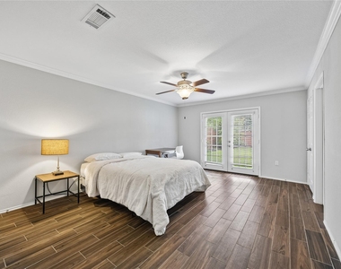 5402 Queensloch Drive - Photo Thumbnail 8