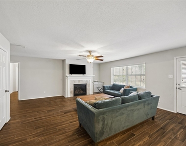 5402 Queensloch Drive - Photo Thumbnail 7