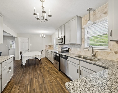 5402 Queensloch Drive - Photo Thumbnail 5