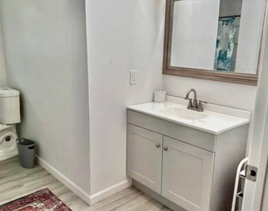 639 Feamster Drive - Photo Thumbnail 7