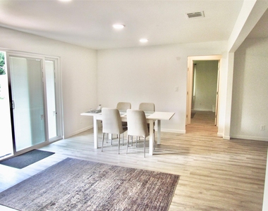 639 Feamster Drive - Photo Thumbnail 5