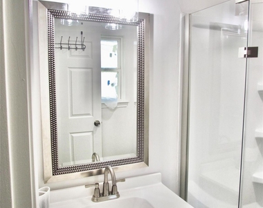 639 Feamster Drive - Photo Thumbnail 1