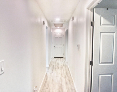639 Feamster Drive - Photo Thumbnail 3