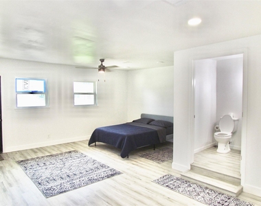 639 Feamster Drive - Photo Thumbnail 2