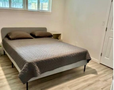 639 Feamster Drive - Photo Thumbnail 10