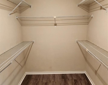 15215 Ensenada Drive - Photo Thumbnail 11