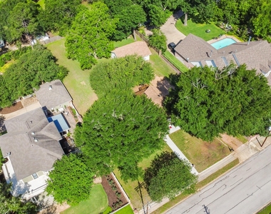 802 S Day Street - Photo Thumbnail 45