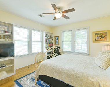 802 S Day Street - Photo Thumbnail 29