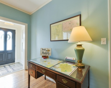 802 S Day Street - Photo Thumbnail 15