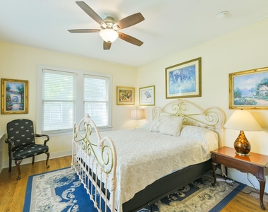 802 S Day Street - Photo Thumbnail 30