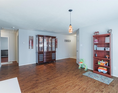 24435 Cornell Park Lane - Photo Thumbnail 5