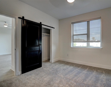 6400 Washington Avenue - Photo Thumbnail 3